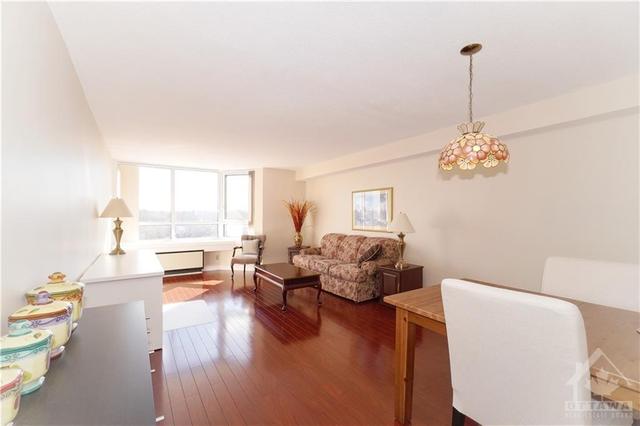 805 - 80 Sandcastle Drive, Condo with 1 bedrooms, 1 bathrooms and 1 parking in Ottawa ON | Image 4