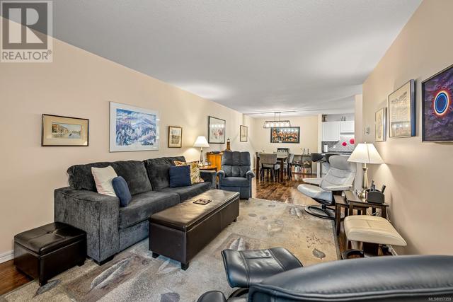 102 - 1970 Comox Ave, Condo with 2 bedrooms, 2 bathrooms and 1 parking in Comox BC | Image 10