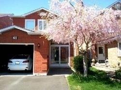 28 Cougar Crt W, House detached with 3 bedrooms, 3 bathrooms and 5 parking in Richmond Hill ON | Image 1