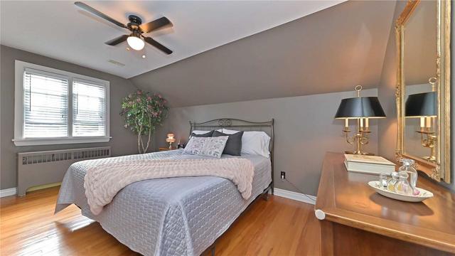 14 Murray St, House detached with 4 bedrooms, 3 bathrooms and 8 parking in Brampton ON | Image 4