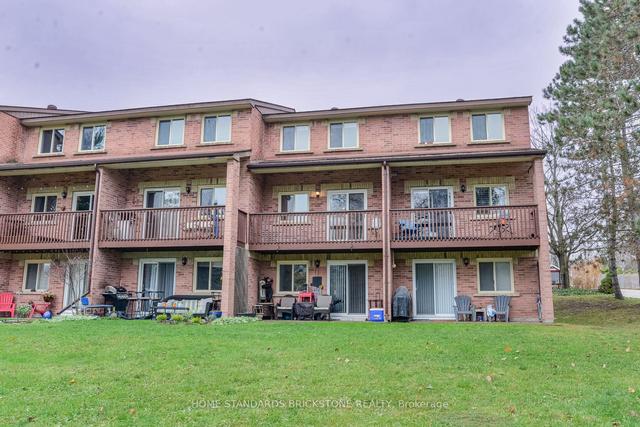 10 - 142 Ecclestone Dr W, Townhouse with 2 bedrooms, 2 bathrooms and 1 parking in Bracebridge ON | Image 16