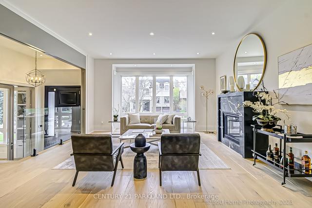 239 Churchill Ave, House detached with 5 bedrooms, 8 bathrooms and 6 parking in Toronto ON | Image 27