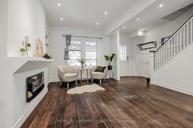 109 Bedford Park Ave, House semidetached with 3 bedrooms, 2 bathrooms and 2 parking in Toronto ON | Image 33