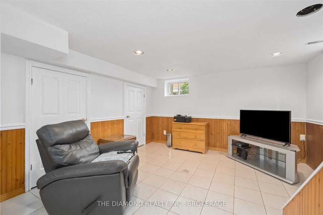 78 Watson Ave, House semidetached with 2 bedrooms, 2 bathrooms and 4 parking in Toronto ON | Image 11