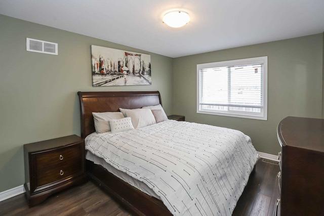 6003 Ernest Cres, House detached with 2 bedrooms, 3 bathrooms and 5 parking in Niagara Falls ON | Image 2
