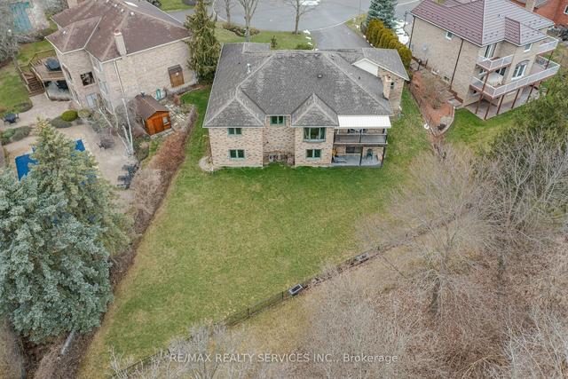 12 Mohan Crt, House detached with 3 bedrooms, 3 bathrooms and 9 parking in Brampton ON | Image 35
