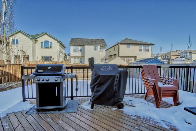 258 Everridge Drive Sw, House detached with 3 bedrooms, 2 bathrooms and 2 parking in Calgary AB | Image 35