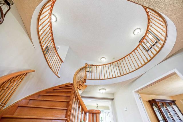 16 Westmoreland Crt, House detached with 4 bedrooms, 6 bathrooms and 9 parking in Markham ON | Image 5