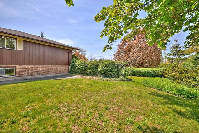 27 Marsdale Dr, House detached with 6 bedrooms, 2 bathrooms and 3 parking in St. Catharines ON | Image 31