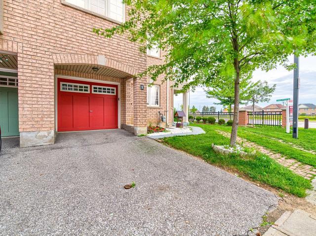 1 Berringer Grve, House attached with 3 bedrooms, 4 bathrooms and 3 parking in Brampton ON | Image 25