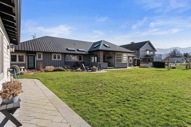 7211 Lickman Road, House detached with 7 bedrooms, 6 bathrooms and null parking in Chilliwack BC | Image 17