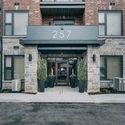 213 - 257 Millen Rd, Condo with 1 bedrooms, 2 bathrooms and 1 parking in Hamilton ON | Image 1