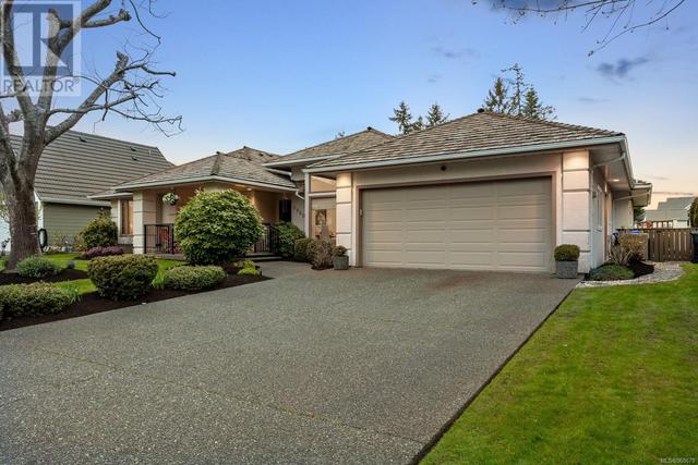 2980 Royal Vista Way, House detached with 3 bedrooms, 2 bathrooms and 2 parking in Courtenay BC | Image 4