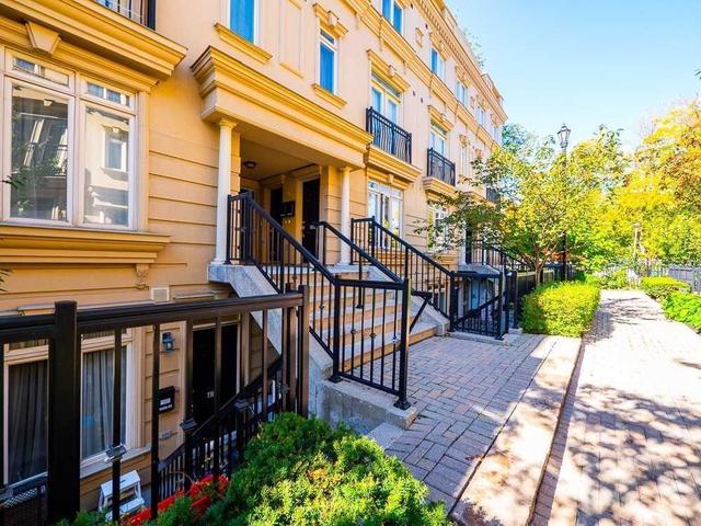th32 - 88 Carr St, Townhouse with 2 bedrooms, 1 bathrooms and 1 parking in Toronto ON | Image 1