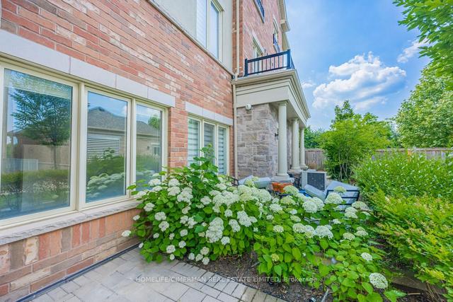 th3 - 21 Coneflower Cres, Townhouse with 3 bedrooms, 3 bathrooms and 2 parking in Toronto ON | Image 24