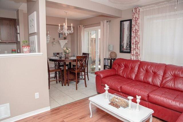 27 - 460 Woodmount Dr, Townhouse with 3 bedrooms, 2 bathrooms and 2 parking in Oshawa ON | Image 3
