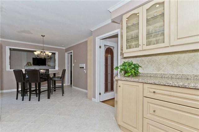 1619 Carrington Rd, House detached with 4 bedrooms, 4 bathrooms and 6 parking in Mississauga ON | Image 8