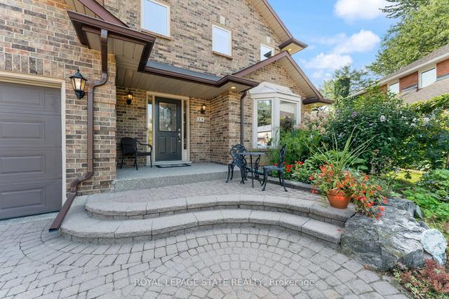 24 Concerto Crt, House detached with 4 bedrooms, 3 bathrooms and 6 parking in Hamilton ON | Image 22
