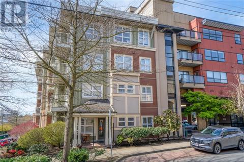 101 - 870 Short St, Condo with 2 bedrooms, 2 bathrooms and 1 parking in Saanich BC | Card Image
