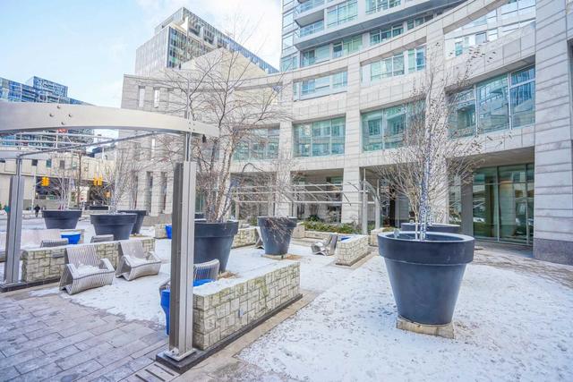 4401 - 2191 Yonge St, Condo with 1 bedrooms, 2 bathrooms and 1 parking in Toronto ON | Image 19