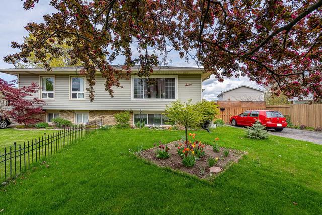 7 Bula Dr, House semidetached with 2 bedrooms, 2 bathrooms and 7 parking in St. Catharines ON | Image 1