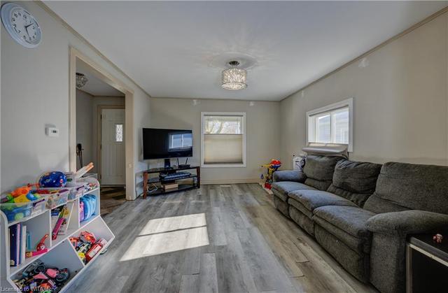 222 Main Street W, House detached with 2 bedrooms, 1 bathrooms and 2 parking in Norwich ON | Image 23