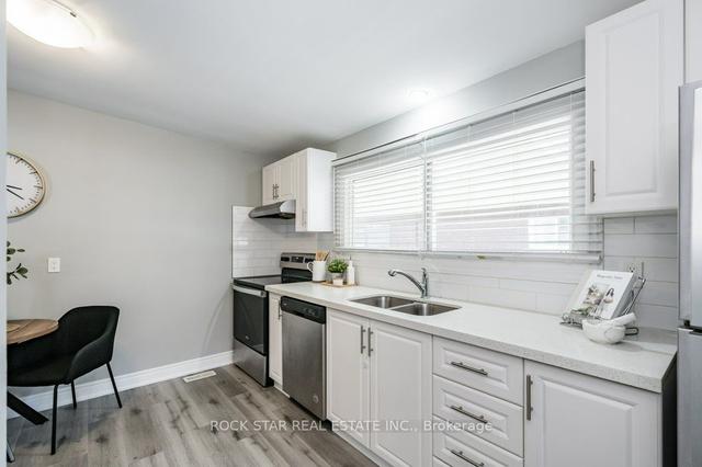 99 Deschene Ave, House detached with 3 bedrooms, 2 bathrooms and 5 parking in Hamilton ON | Image 32