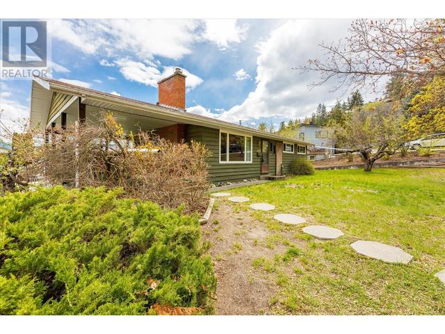 1157 Trevor Drive, House detached with 5 bedrooms, 2 bathrooms and 6 parking in West Kelowna BC | Image 34