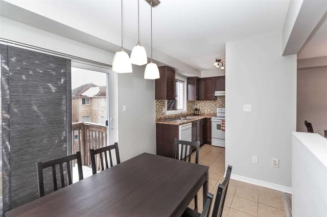 1453 Ceresino Cres, House attached with 3 bedrooms, 2 bathrooms and 3 parking in Innisfil ON | Image 3