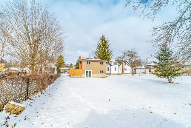 25 Riverview Rd, House detached with 2 bedrooms, 2 bathrooms and 5 parking in Kawartha Lakes ON | Image 19