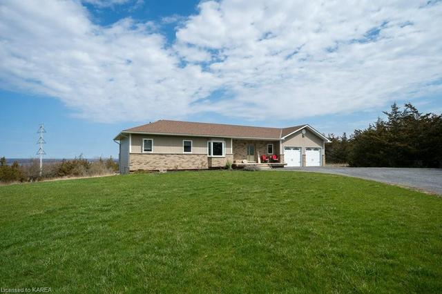 2516 County Road 9, House detached with 3 bedrooms, 3 bathrooms and 10 parking in Greater Napanee ON | Image 32