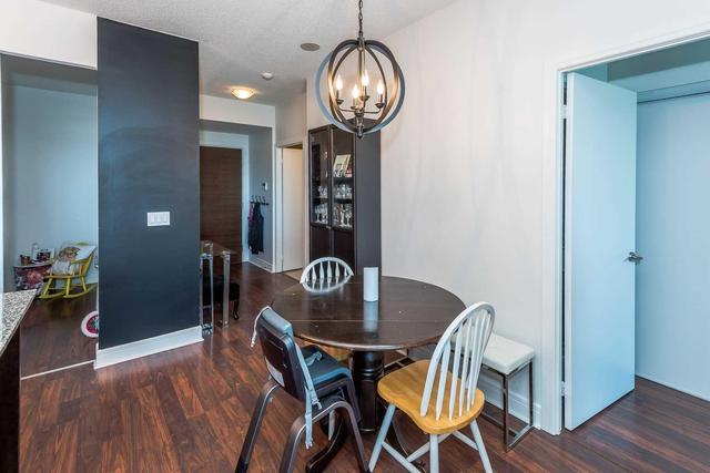 Lph16 - 35 Brian Peck Cres, Condo with 2 bedrooms, 2 bathrooms and 1 parking in Toronto ON | Image 7