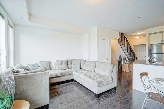 23 City Park Circ, House attached with 3 bedrooms, 4 bathrooms and 2 parking in Vaughan ON | Image 5