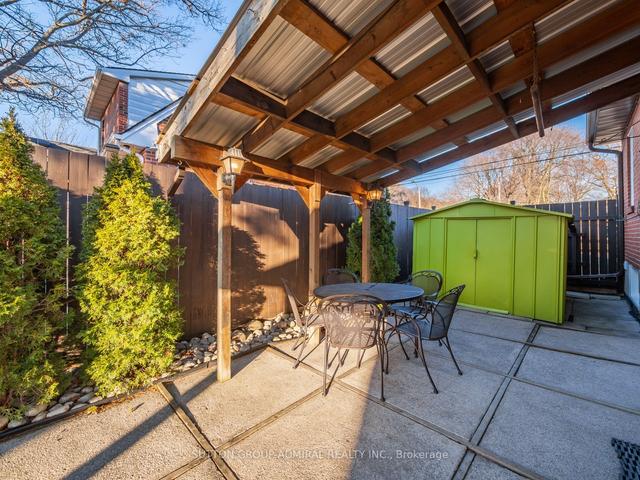2 North Heights Rd, House detached with 3 bedrooms, 3 bathrooms and 3 parking in Toronto ON | Image 20