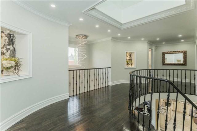 1 White Oak Cres, House detached with 4 bedrooms, 6 bathrooms and 5 parking in Richmond Hill ON | Image 9