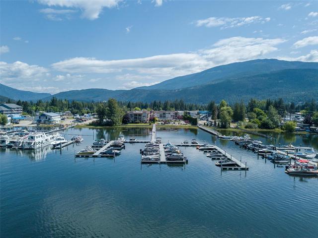 204 - 1002 Riverside Avenue, Condo with 1 bedrooms, 1 bathrooms and 2 parking in Sicamous BC | Card Image