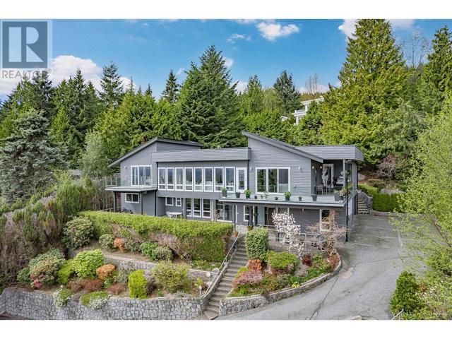 1135 Groveland Court, House detached with 5 bedrooms, 6 bathrooms and 5 parking in West Vancouver BC | Image 2
