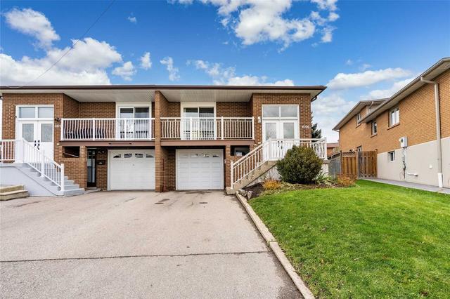 4106 Dunmow Cres, House semidetached with 3 bedrooms, 2 bathrooms and 4 parking in Mississauga ON | Image 1