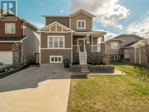 4717 7 Street, House detached with 4 bedrooms, 2 bathrooms and 2 parking in Coalhurst AB | Card Image
