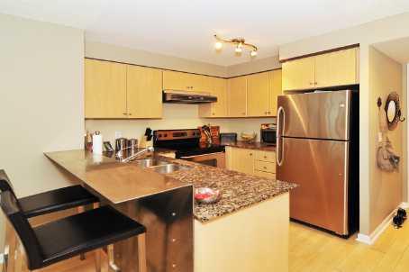 512 - 185 Legion Rd, Condo with 2 bedrooms, 2 bathrooms and 1 parking in Toronto ON | Image 4
