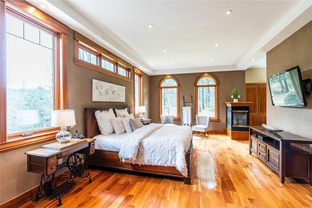 2086 Queen St, House detached with 5 bedrooms, 3 bathrooms and 7 parking in Wilmot ON | Image 20