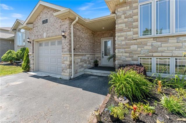 128 Mcguiness Drive, House detached with 4 bedrooms, 2 bathrooms and 3 parking in Brantford ON | Image 4