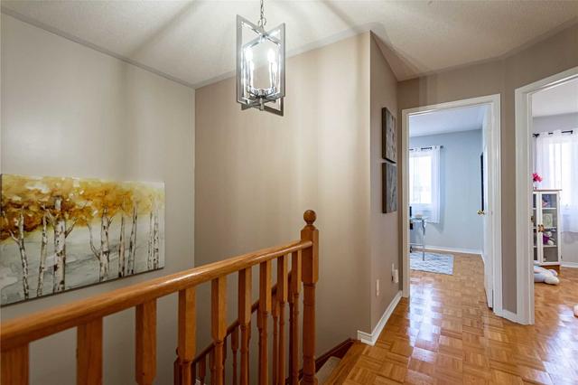 3 Jays Dr, House attached with 3 bedrooms, 3 bathrooms and 3 parking in Whitby ON | Image 24