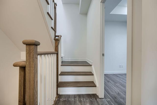 2 - 861 Sheppard Ave W, Townhouse with 2 bedrooms, 3 bathrooms and 1 parking in Toronto ON | Image 20