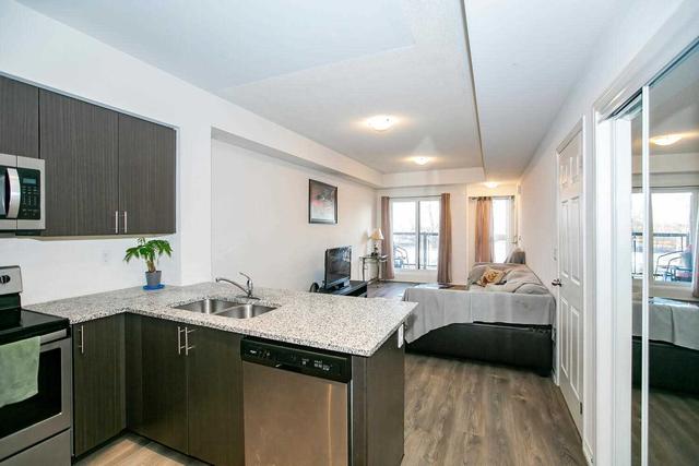 222 - 500 Kingbird Grve, Townhouse with 2 bedrooms, 2 bathrooms and 1 parking in Toronto ON | Image 7