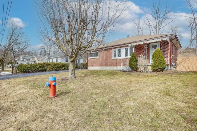34 Dayfoot Dr, House detached with 3 bedrooms, 3 bathrooms and 5 parking in Halton Hills ON | Image 1