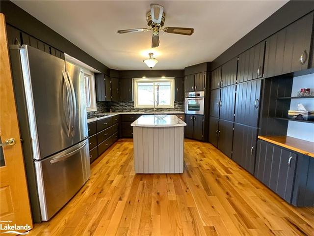 9411 522 Highway, House detached with 5 bedrooms, 2 bathrooms and 8 parking in Parry Sound, Unorganized, Centre Part ON | Image 3