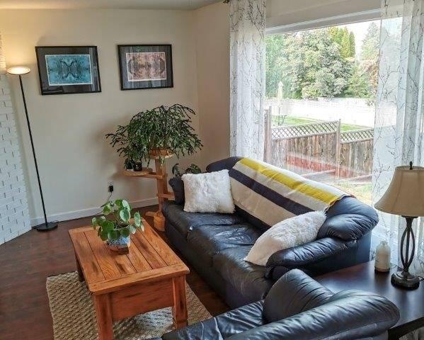 430 Garibaldi Dr, House detached with 4 bedrooms, 2 bathrooms and 2 parking in Kamloops BC | Image 3