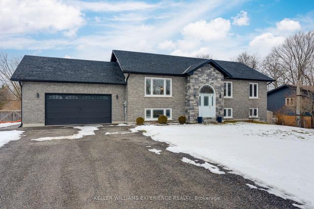 250 Washburn Island Rd, House detached with 3 bedrooms, 3 bathrooms and 8 parking in Kawartha Lakes ON | Image 1