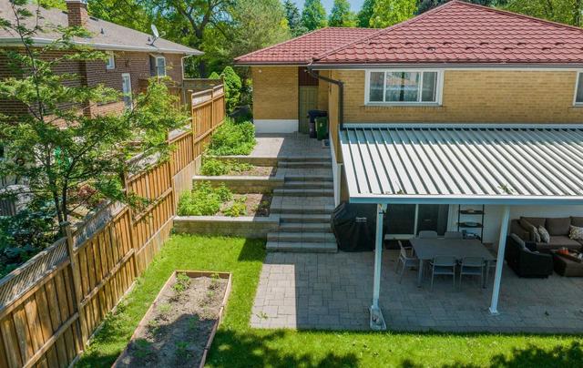 74 Clansman Blvd, House detached with 3 bedrooms, 2 bathrooms and 5 parking in Toronto ON | Image 22